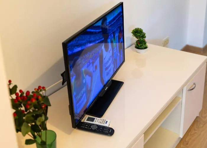 Deluxe Uniri * Бухарест