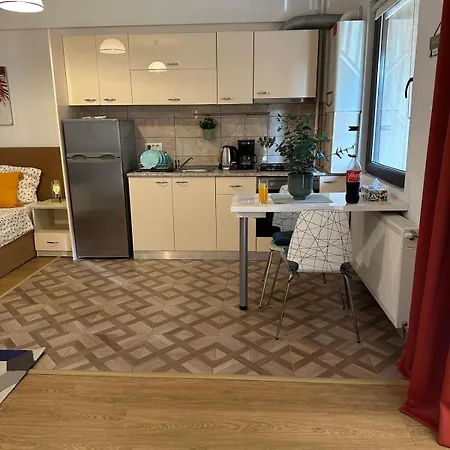 Apartment Deluxe Uniri Bukarest